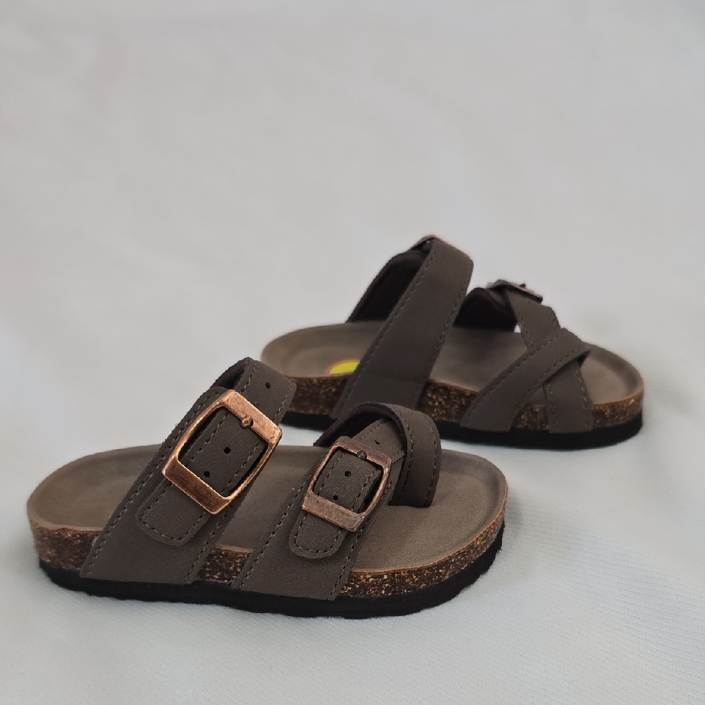 Maui Island Sandals Size: 6